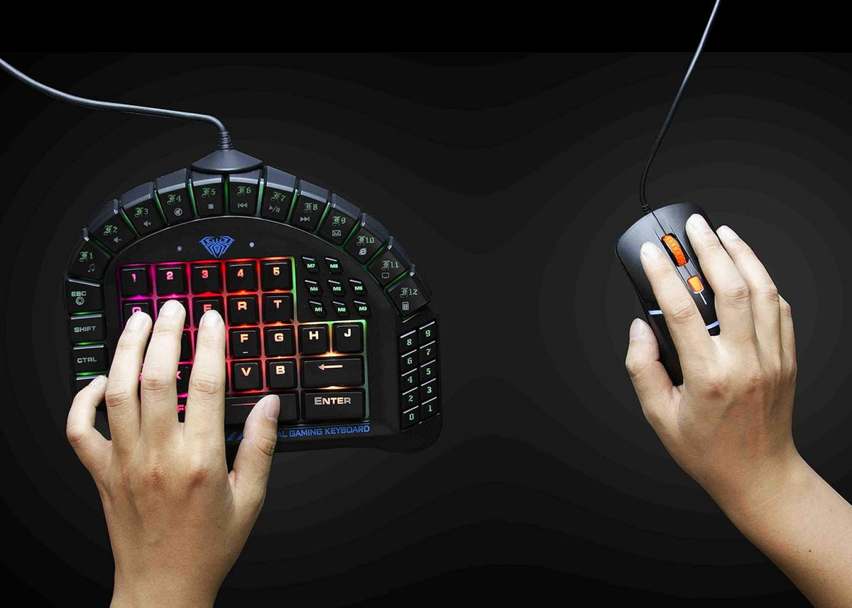 One Handed Mechanical Gaming Keyboard with Blue Switches and RGB Backlit E222