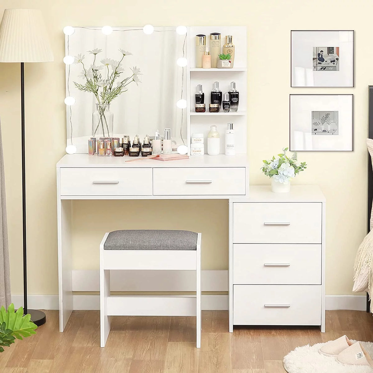 White Vanity Set with Mirror and Stool Z784261