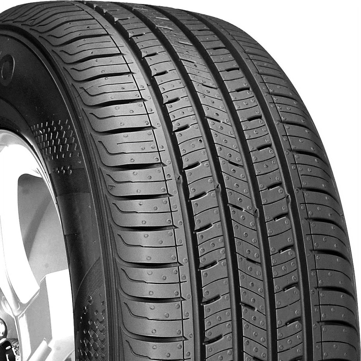 All Season 225/55R17 97V Passenger Tire H779