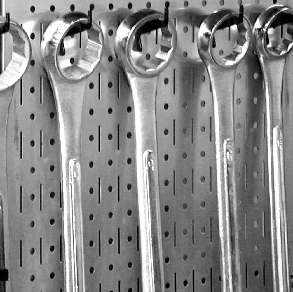 Slotted Metal Pegboard Deluxe Hook Kit Q506