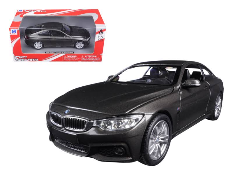 Grey 1/24 Diecast Model Car P715685