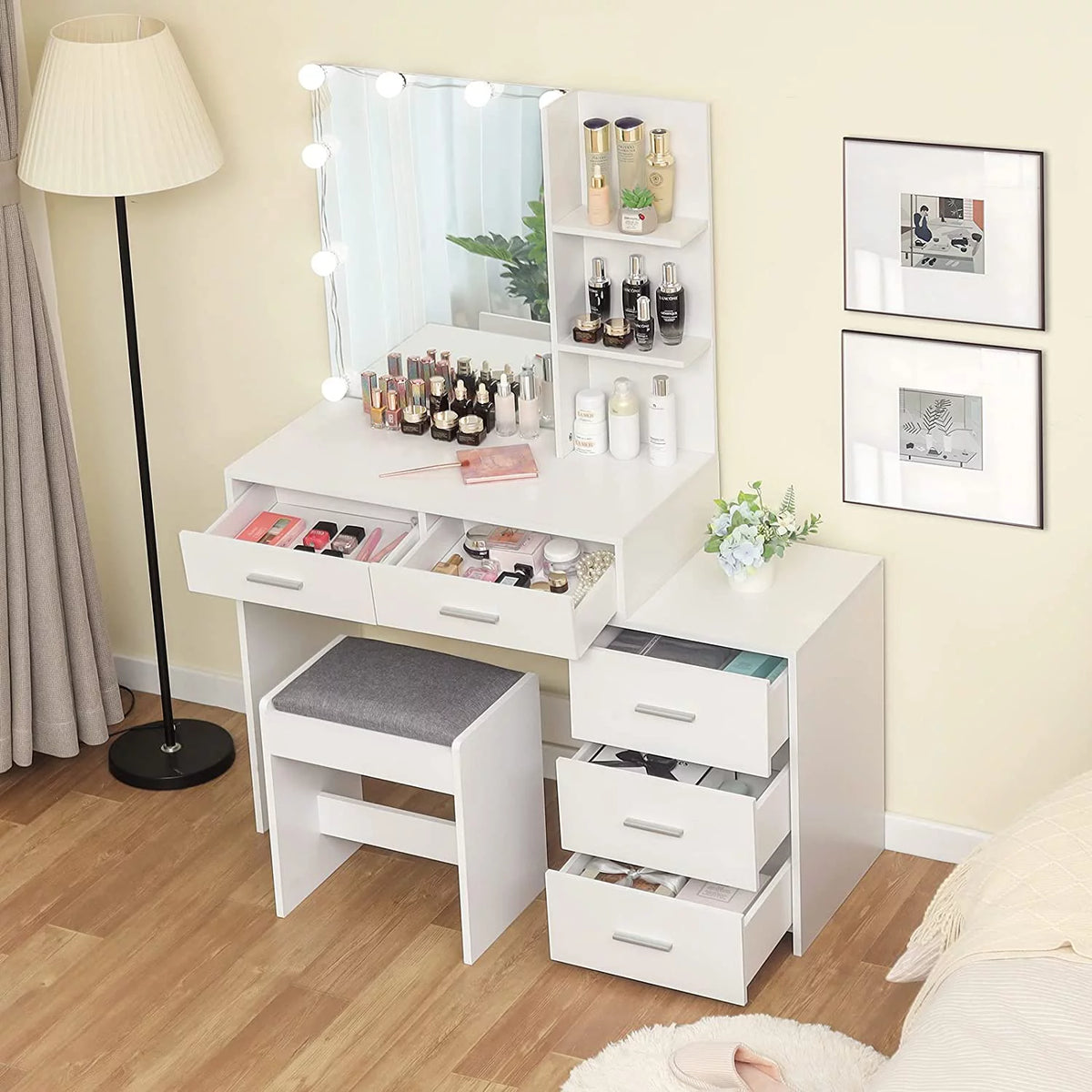 White Vanity Set with Mirror and Stool Z784261